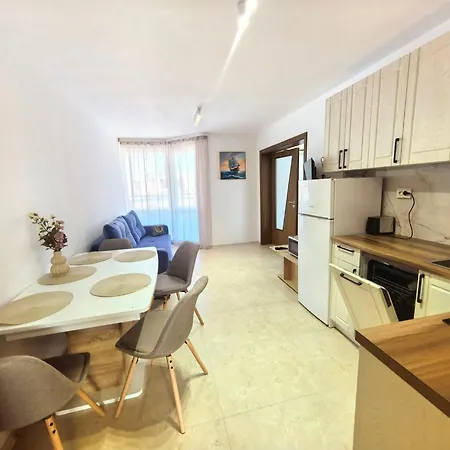 Sunny Dream Family Apartment *